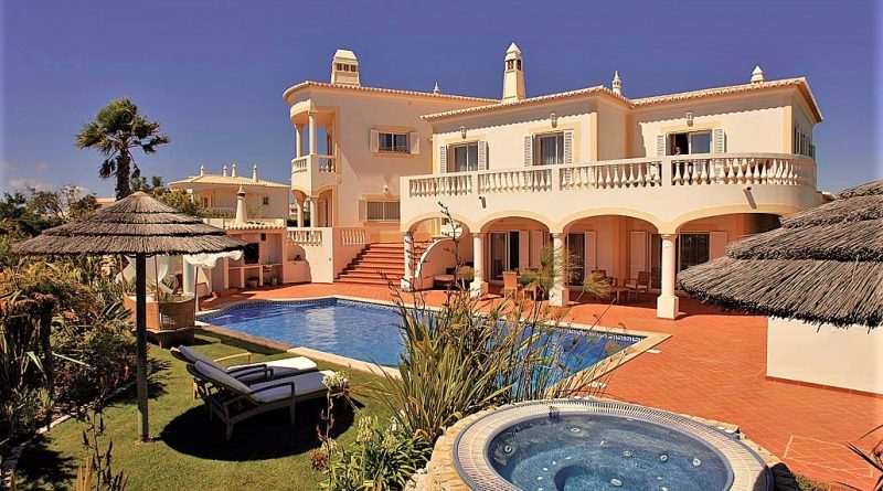 Algarve-Ferienimmobilien im Sommer haben hohe Ertragskraft bei Vermietung